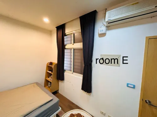 Private room for rent TWD 14 300 -  - 5 bedrooms