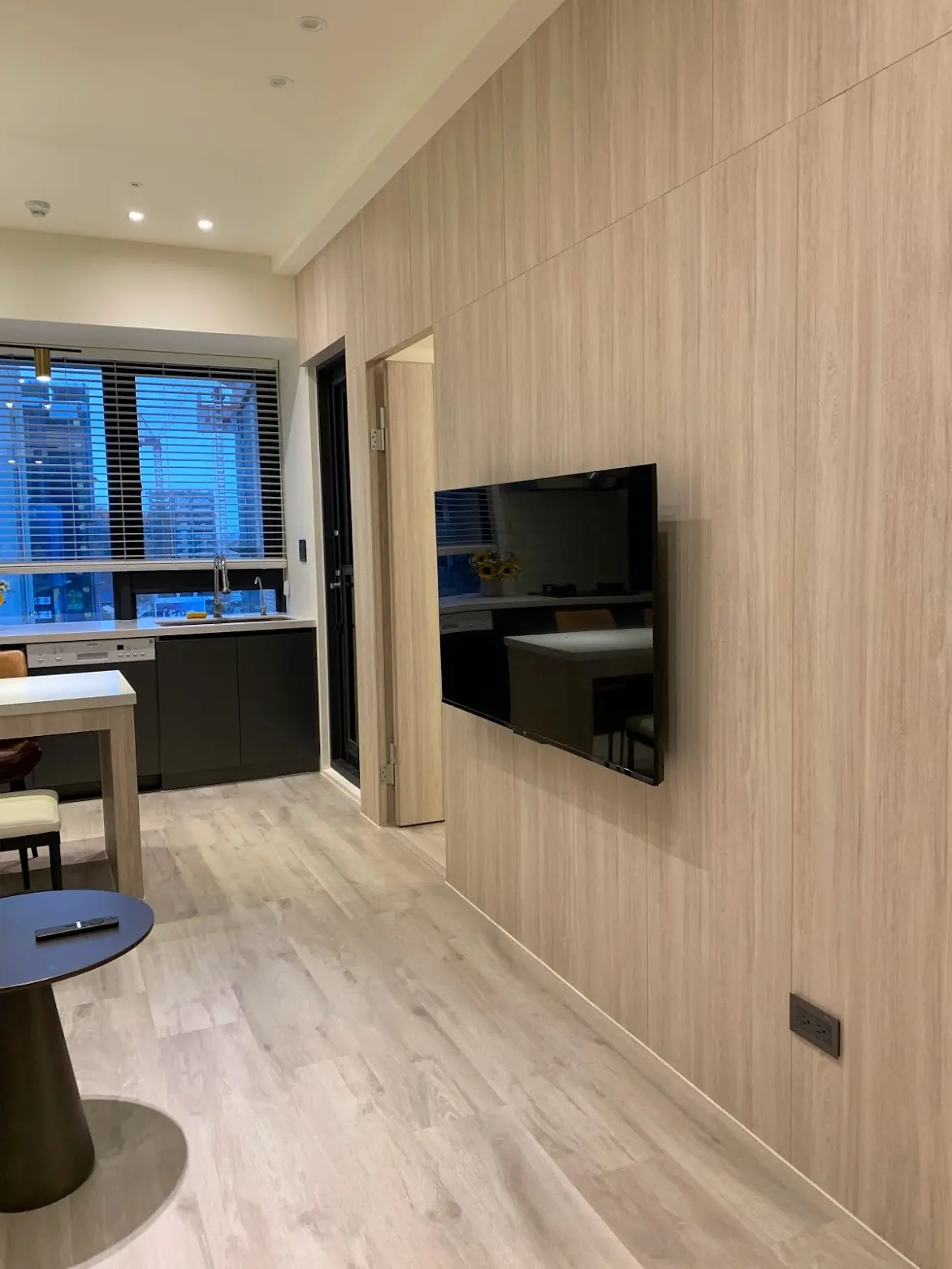 2 bedrooms apartment for rent in Xindian District, New Taipei City | NT$ 38 000 | 15 ping slide 2
