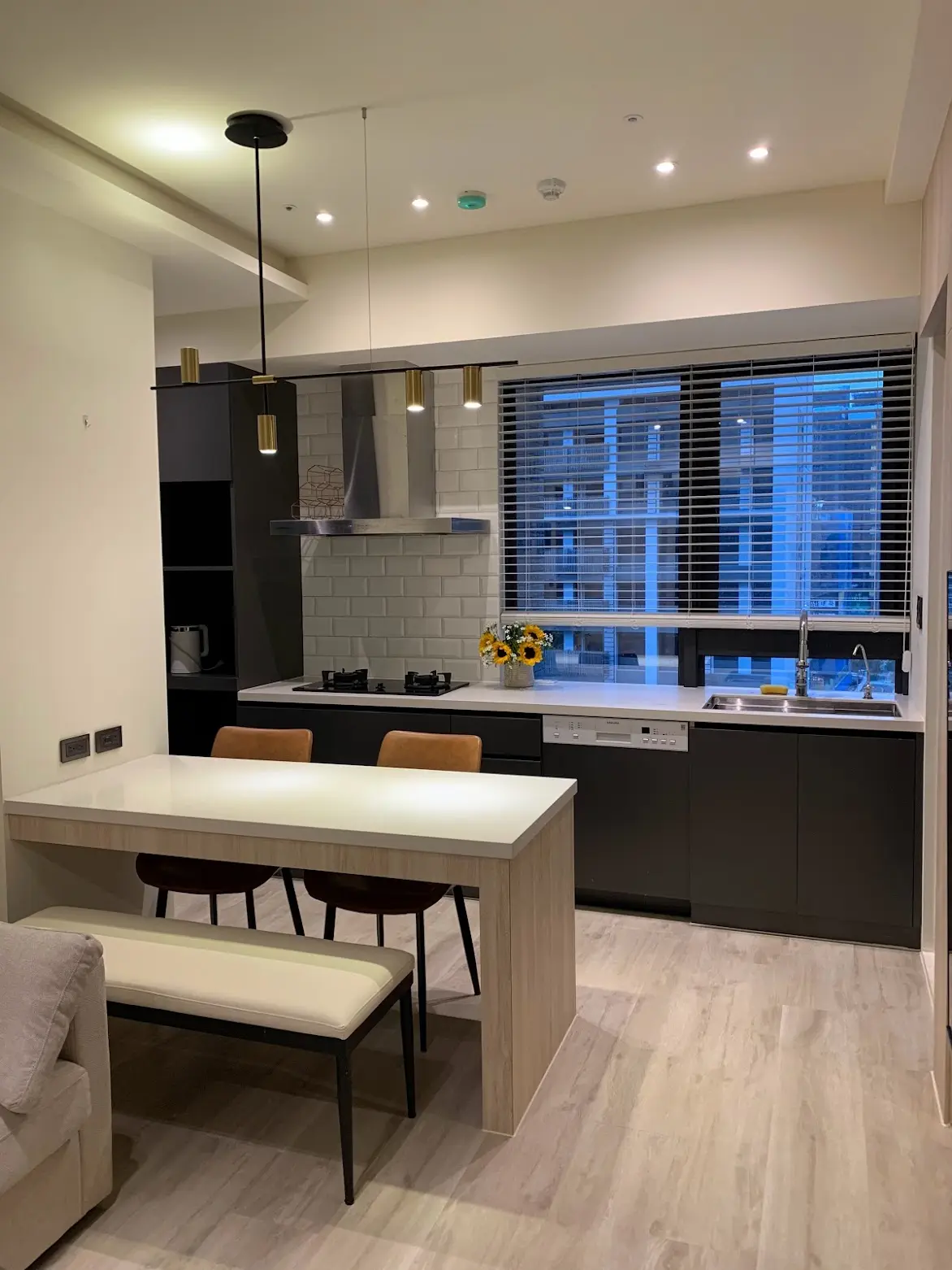 2 bedrooms apartment for rent in Xindian District, New Taipei City | NT$ 38 000 | 15 ping slide 1