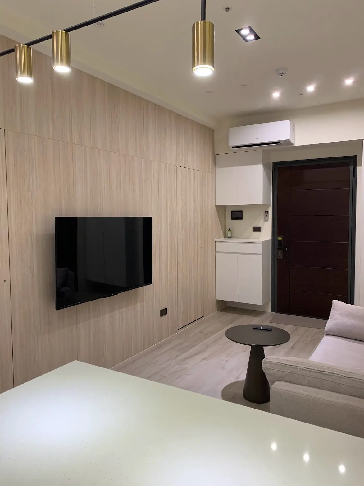 2 bedrooms apartment for rent in Xindian District, New Taipei City | NT$ 38 000 | 15 ping slide 3
