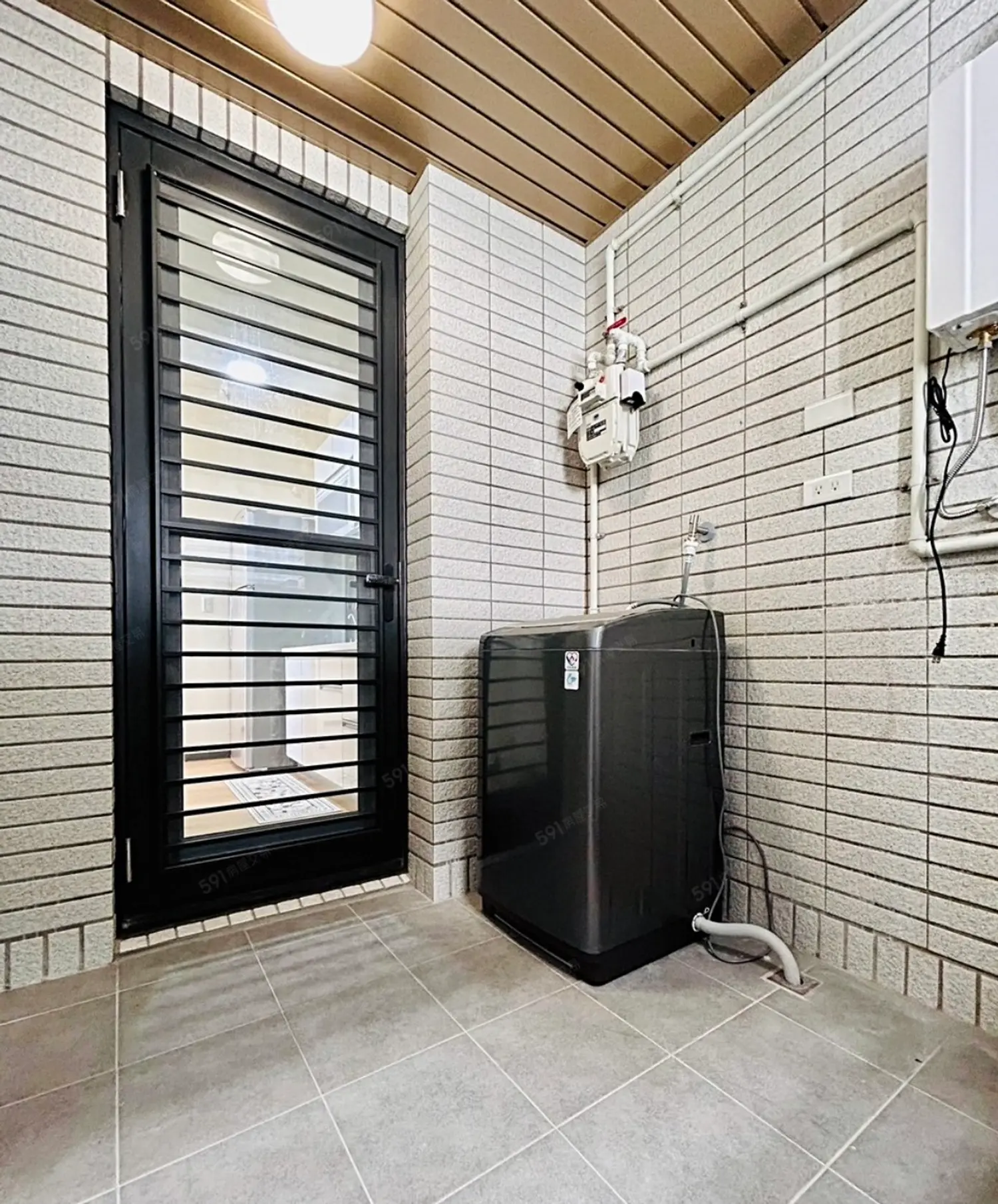 3 bedrooms apartment for rent TWD 23 000 - 25 ping - Tainan City,Gueiren District slide 5