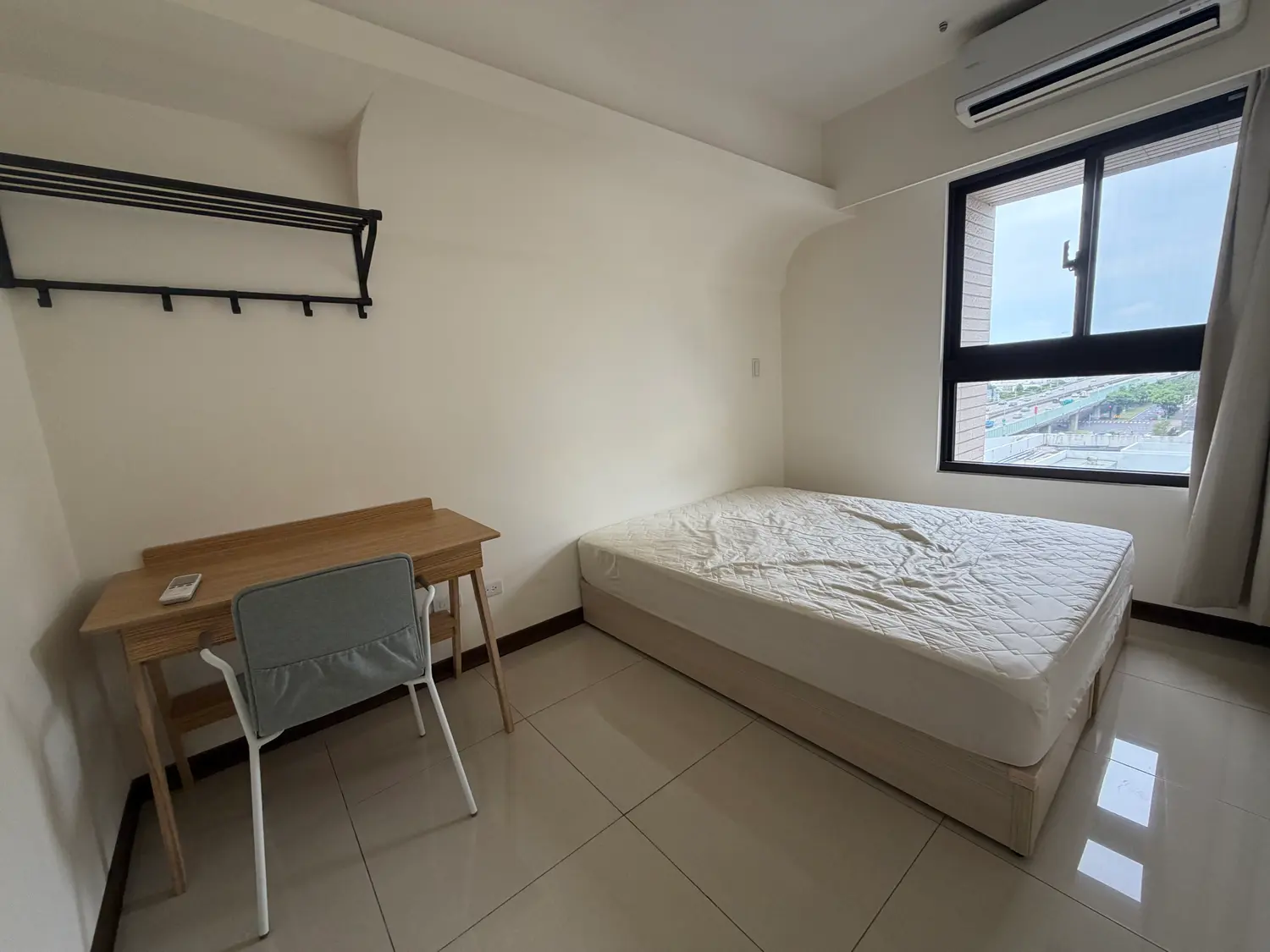 1 room apartment for rent in Xitun District, Taichung City | NT$ 25 000 | 15 ping slide 2