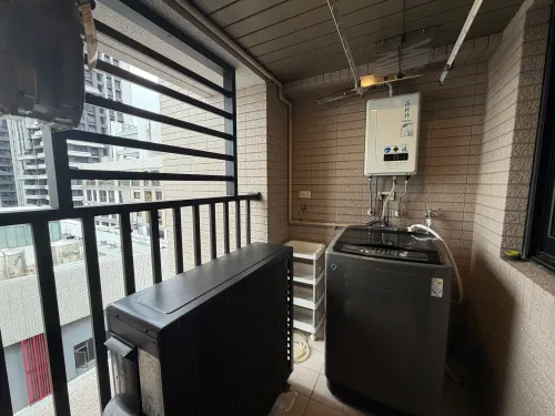 1 room apartment for rent in Xitun District, Taichung City | NT$ 25 000 | 15 ping slide 4