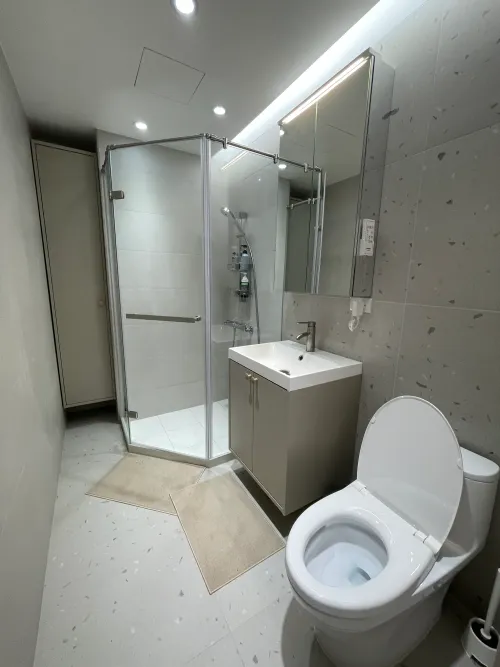 Room for rent NT$ 19 000 - Nanjing West Road - 3 bedrooms