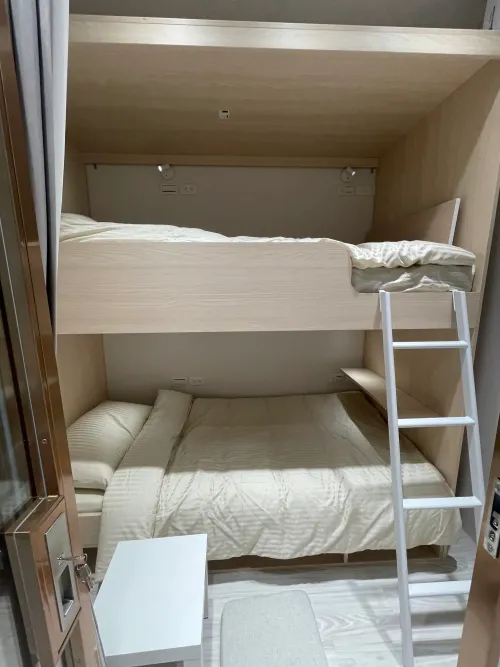 Room for rent NT$ 19 000 - Nanjing West Road - 3 bedrooms