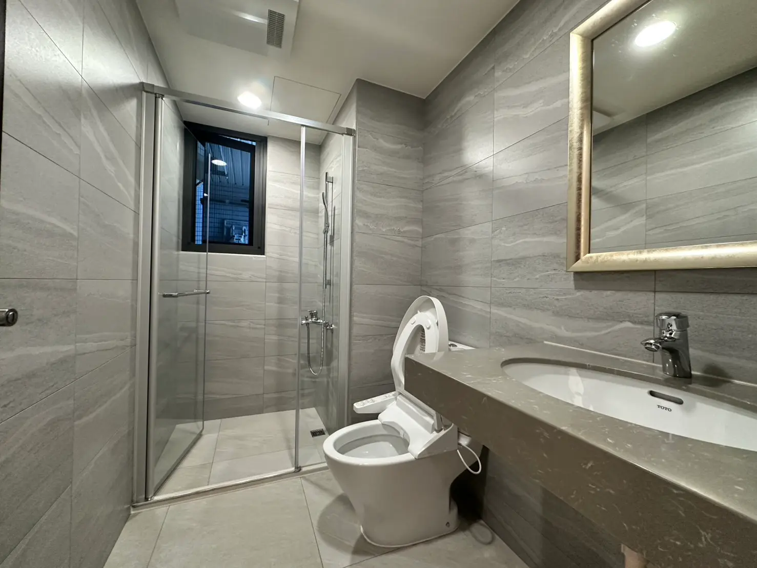 3 bedrooms apartment for rent in Wuri District, Taichung City | NT$ 38 000 | 25 ping slide 9