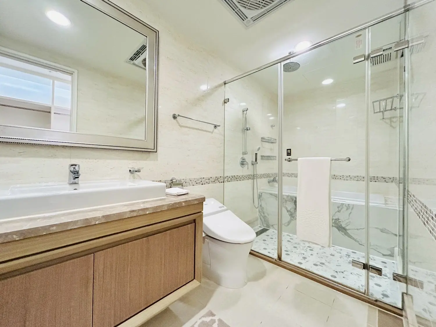 4 bedrooms apartment for rent TWD 59 800 - 90 ping - Tamsui District, New Taipei City slide 7