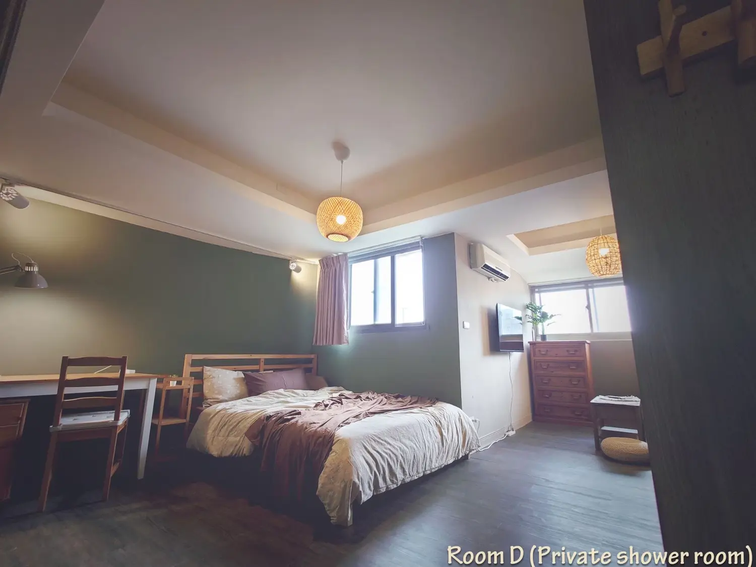 Private room for rent TWD 19 800 - 8 ping - Zhongzheng District,Taipei City slide 0