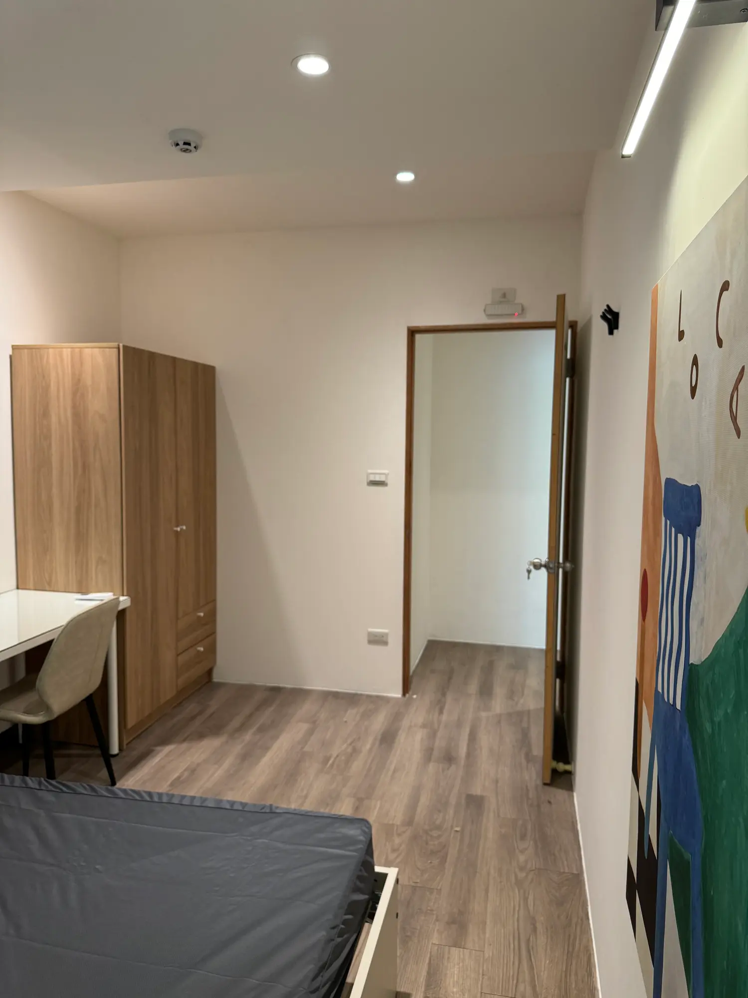 Room for rent in Zhongshan District, Taipei City | NT$ 17 500 | 4 ping slide 6