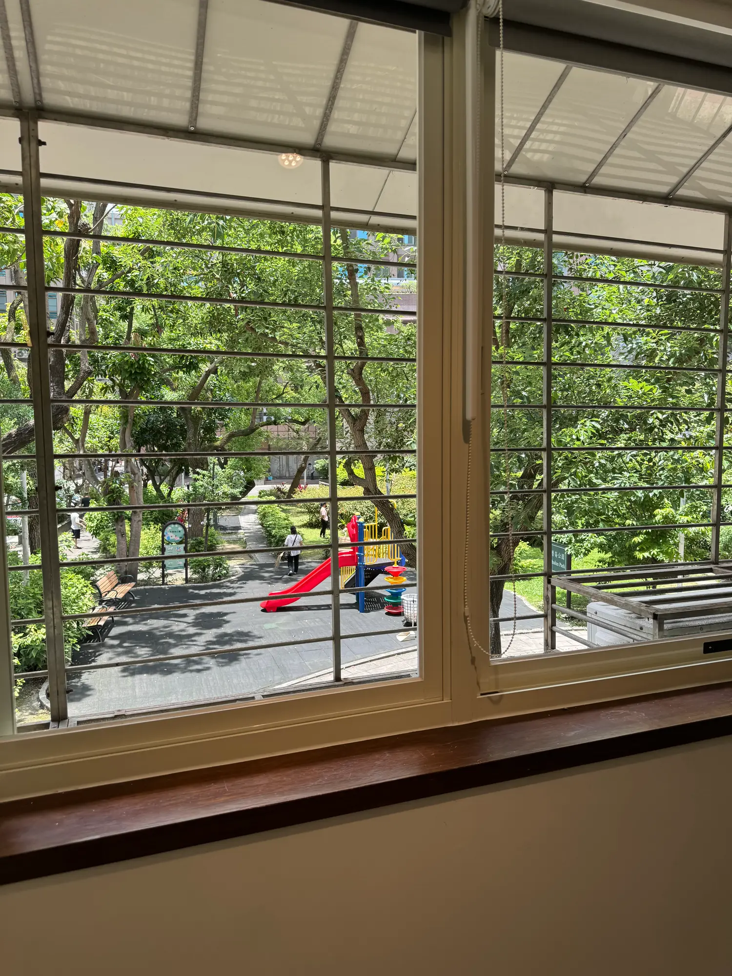 Room for rent in Zhongshan District, Taipei City | NT$ 17 500 | 4 ping slide 4