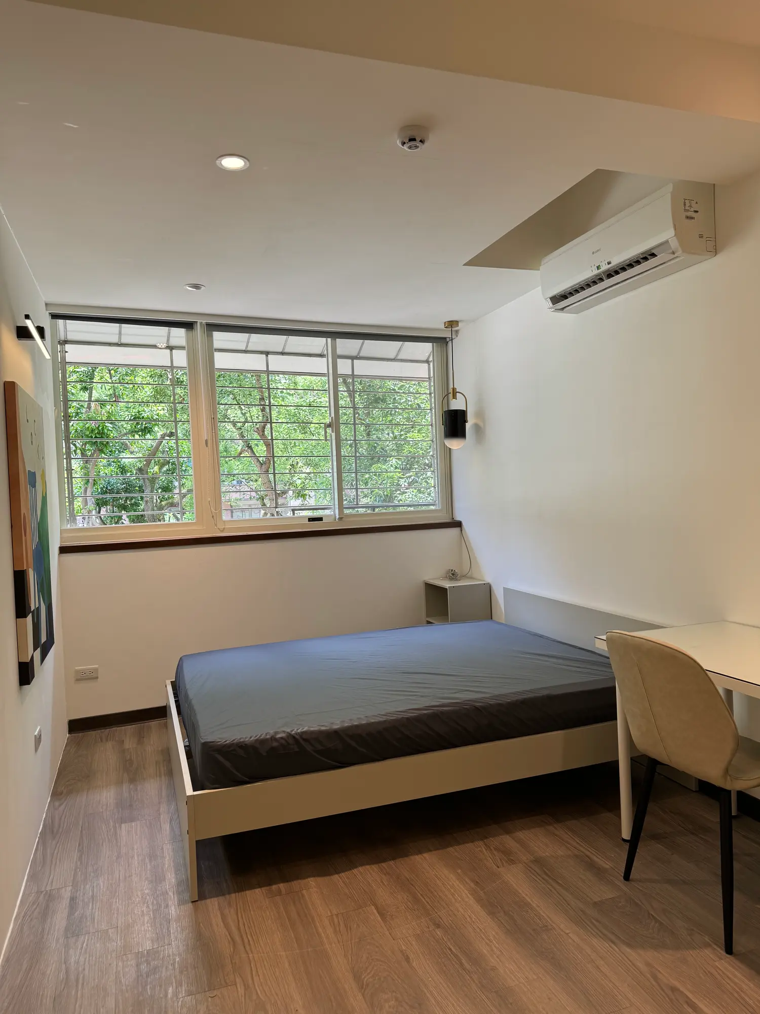 Room for rent in Zhongshan District, Taipei City | NT$ 17 500 | 4 ping slide 0