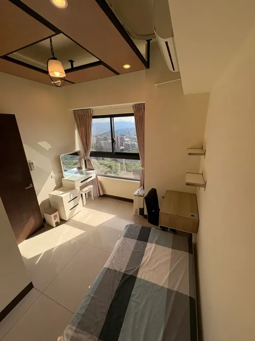 Apartment for rent TWD 29 000 - Wenhua 1st Road - 3 bedrooms