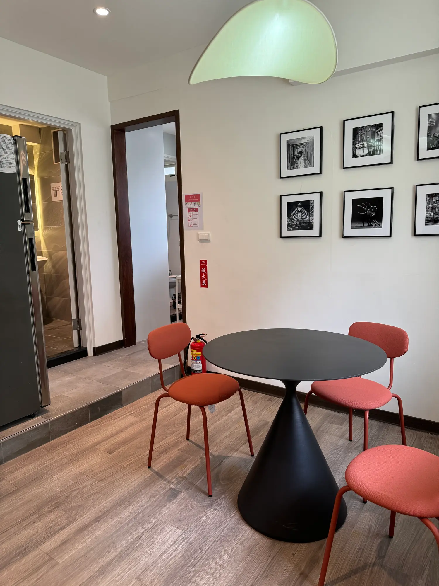 Room for rent in Zhongshan District, Taipei City | NT$ 17 500 | 4 ping slide 14