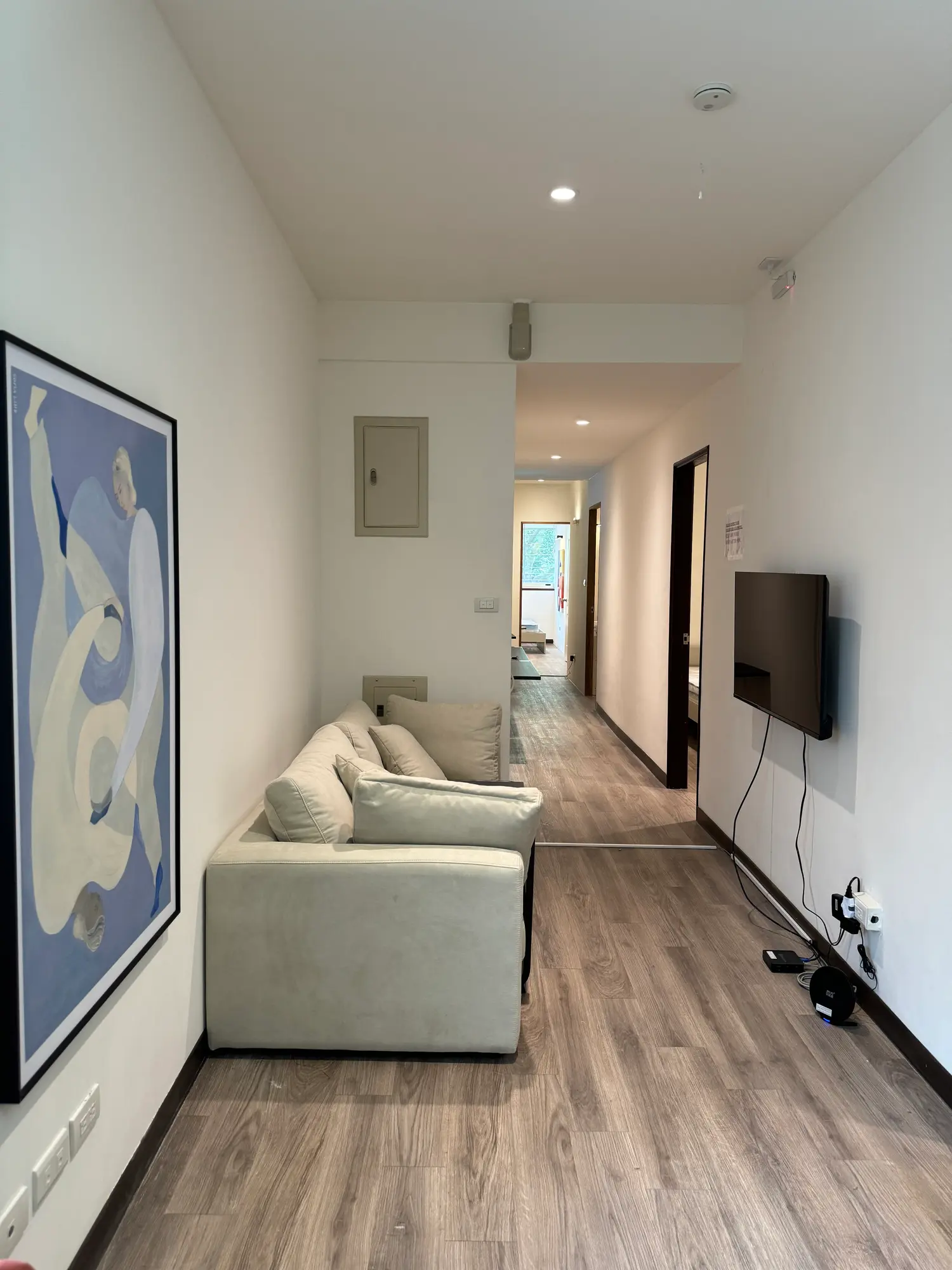 Room for rent in Zhongshan District, Taipei City | NT$ 17 500 | 4 ping slide 13
