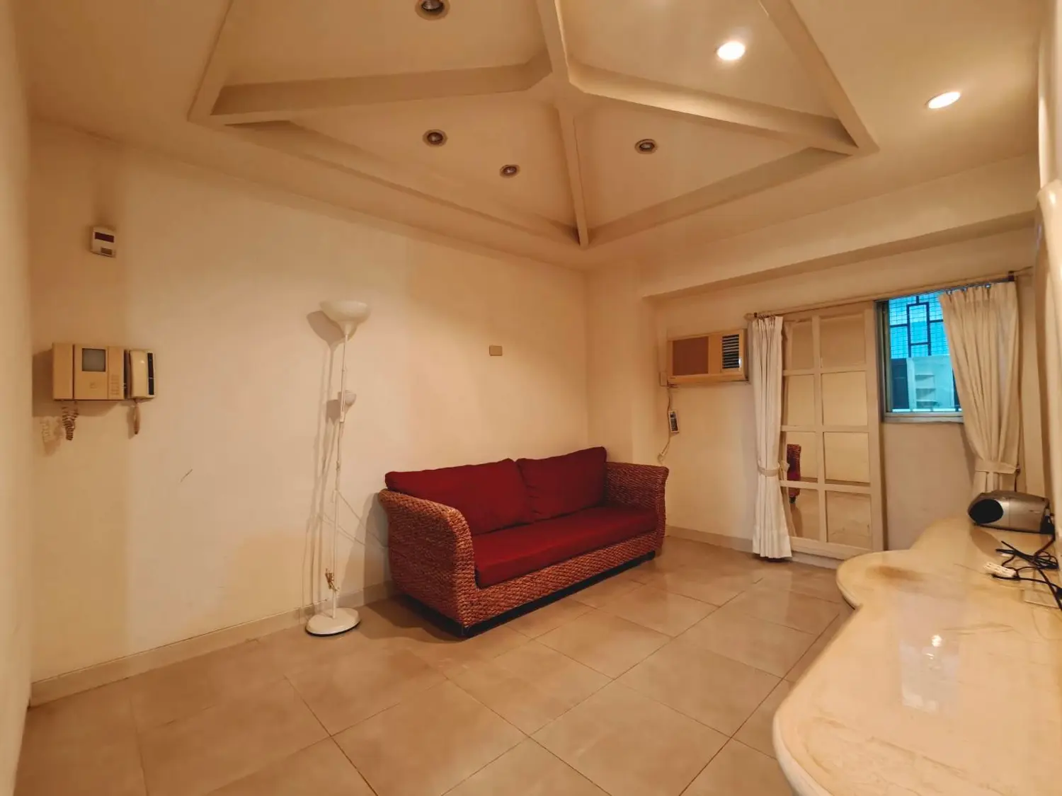 2 bedrooms apartment for sale TWD 24 200 000 - 15 ping - Songshan District, Taipei City slide 2