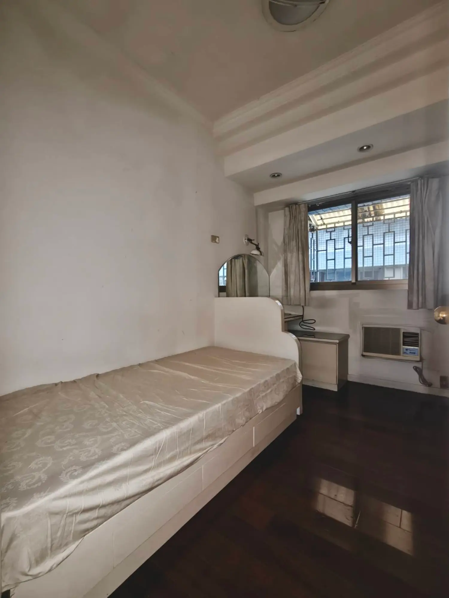 2 bedrooms apartment for sale TWD 24 200 000 - 15 ping - Songshan District, Taipei City slide 5