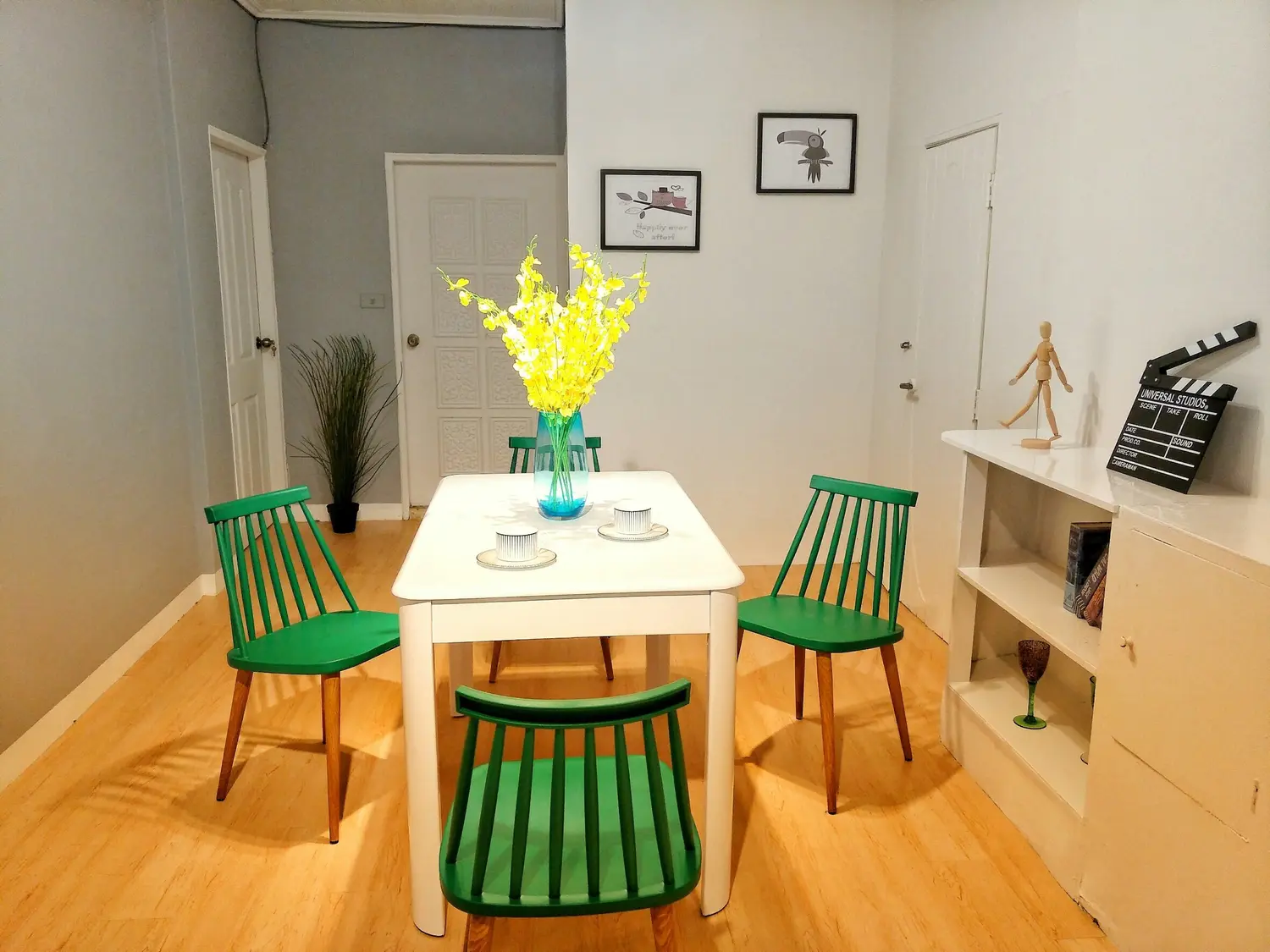 4 bedrooms apartment for rent TWD 10 500 - 40 ping - Zhongzheng District,Taipei City slide 0