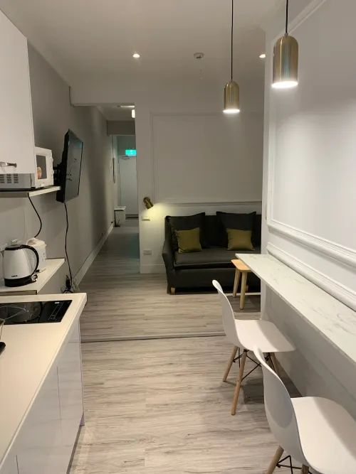 台北市, 中正區分租套房、雅房出租 | NT$ 13 500 | 3 坪 slide 9