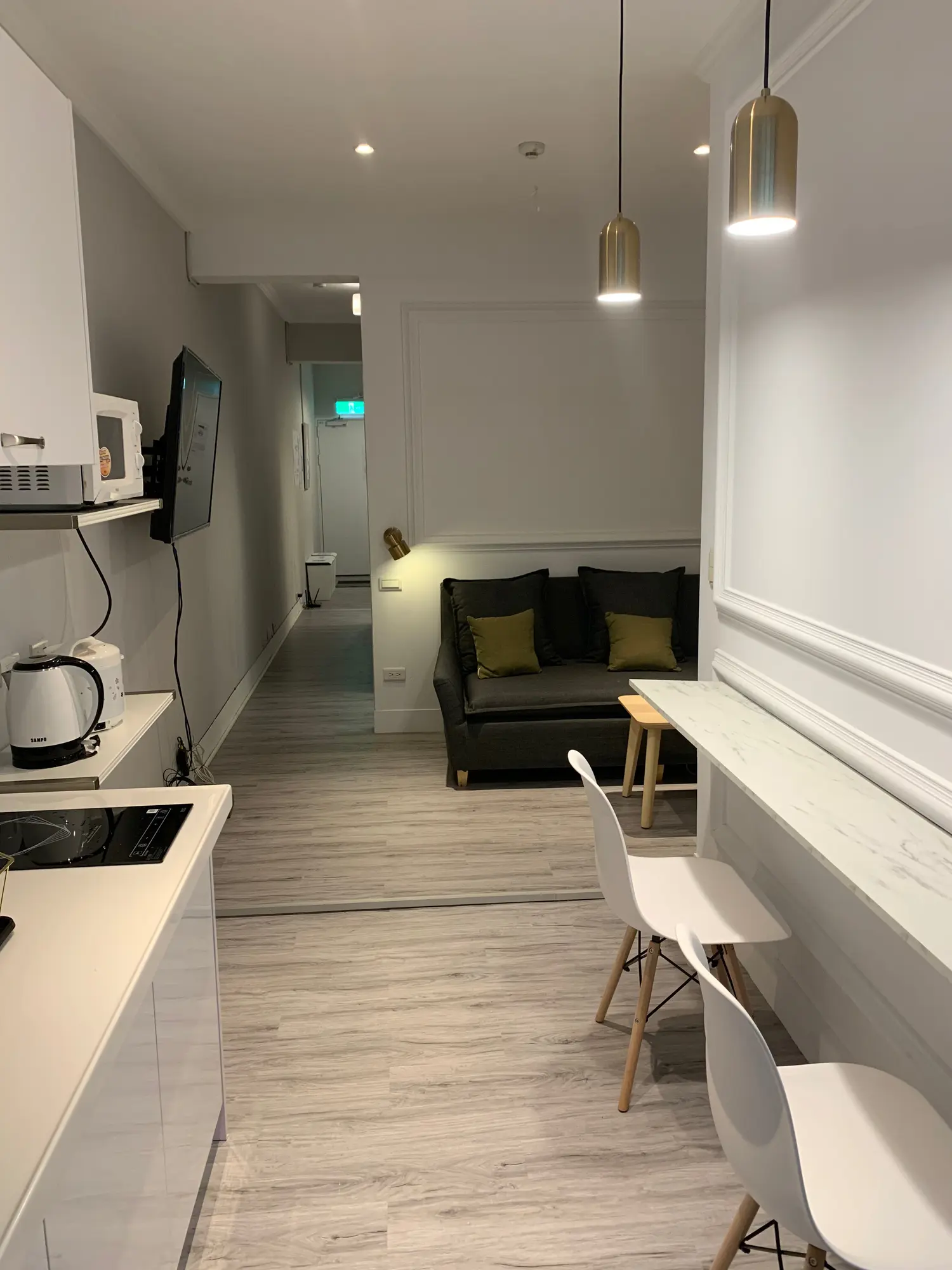 台北市, 中正區分租套房、雅房出租 | NT$ 13 500 | 3 坪 slide 9