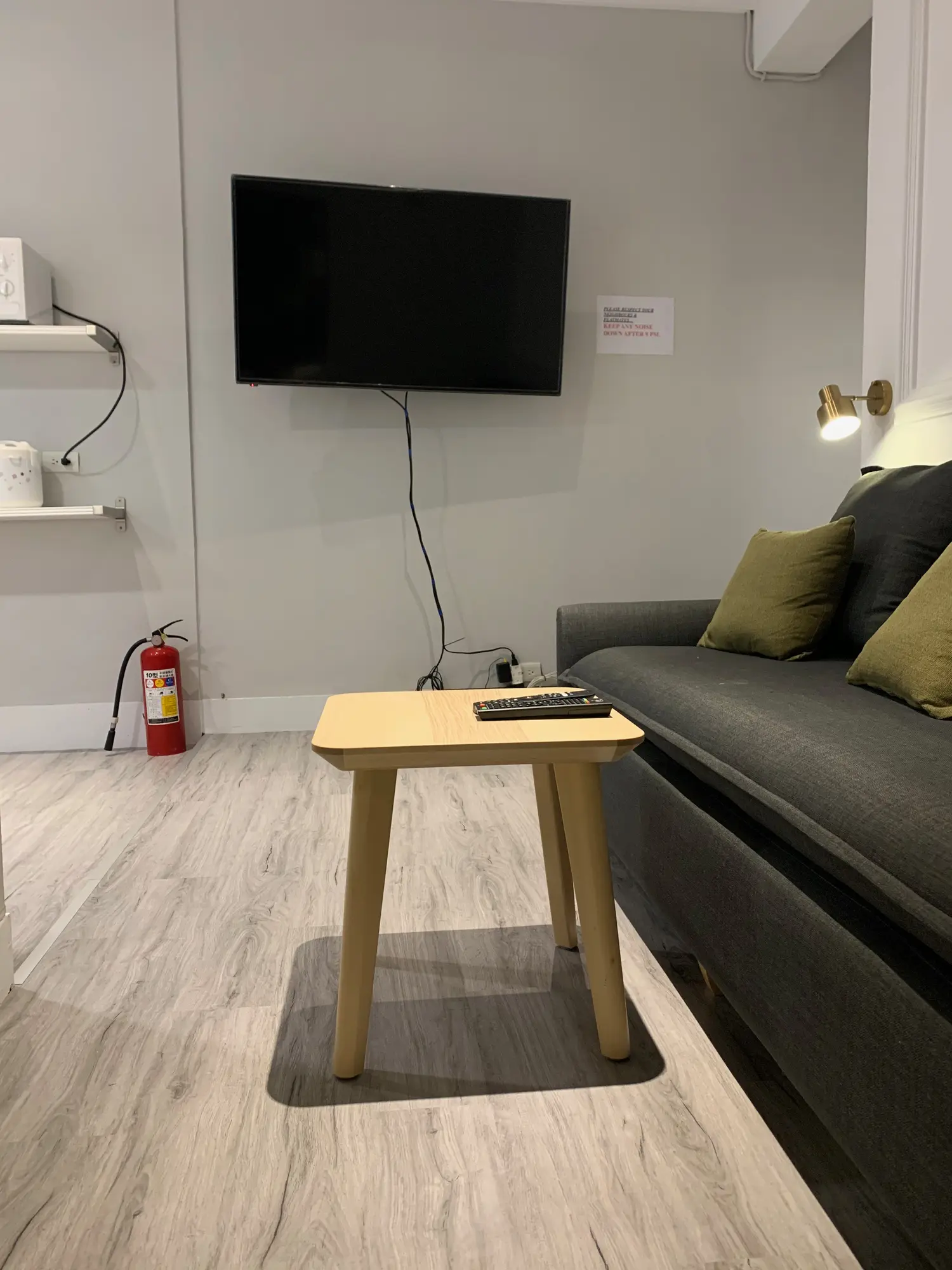 台北市, 中正區分租套房、雅房出租 | NT$ 13 500 | 3 坪 slide 12