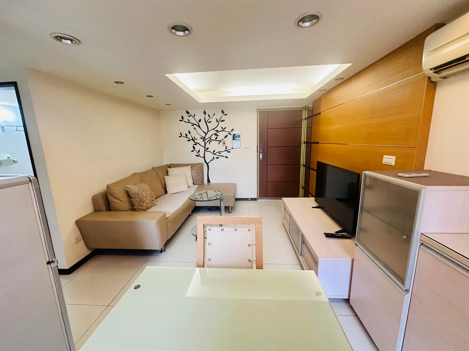1 room apartment for rent in Xinyi District, Taipei City | NT$ 38 600 | 7 ping slide 3