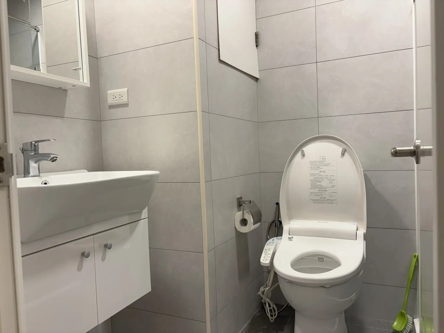 3 bedrooms apartment for rent TWD 75 000 - 51 ping slide 3