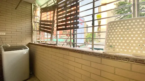 Private room for rent TWD 19 000 -  - 1 room