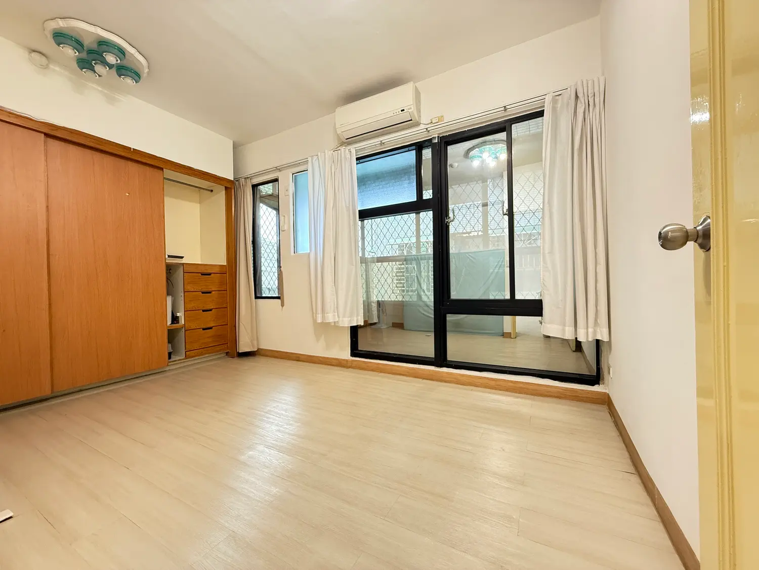 2 房 公寓 出售 TWD 23 980 000 - 34 坪 - 松山區, 台北市 slide 0