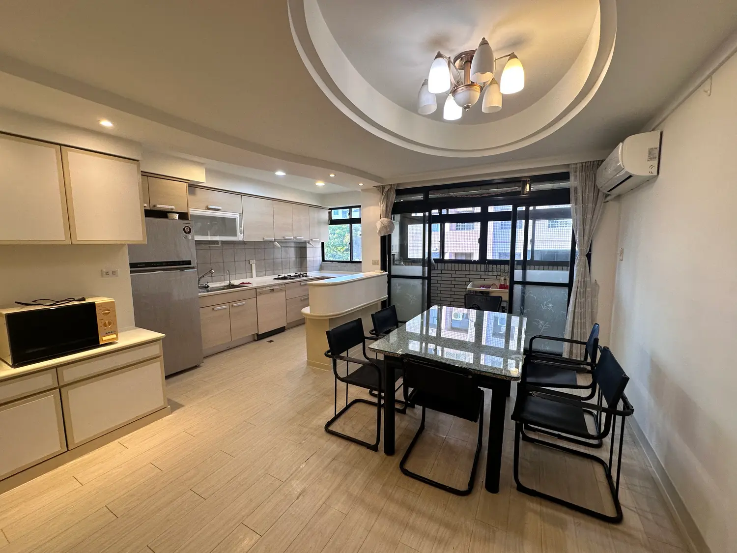 3 bedrooms apartment for rent in Xinyi District, Taipei City | NT$ 68 000 | 42 ping slide 3