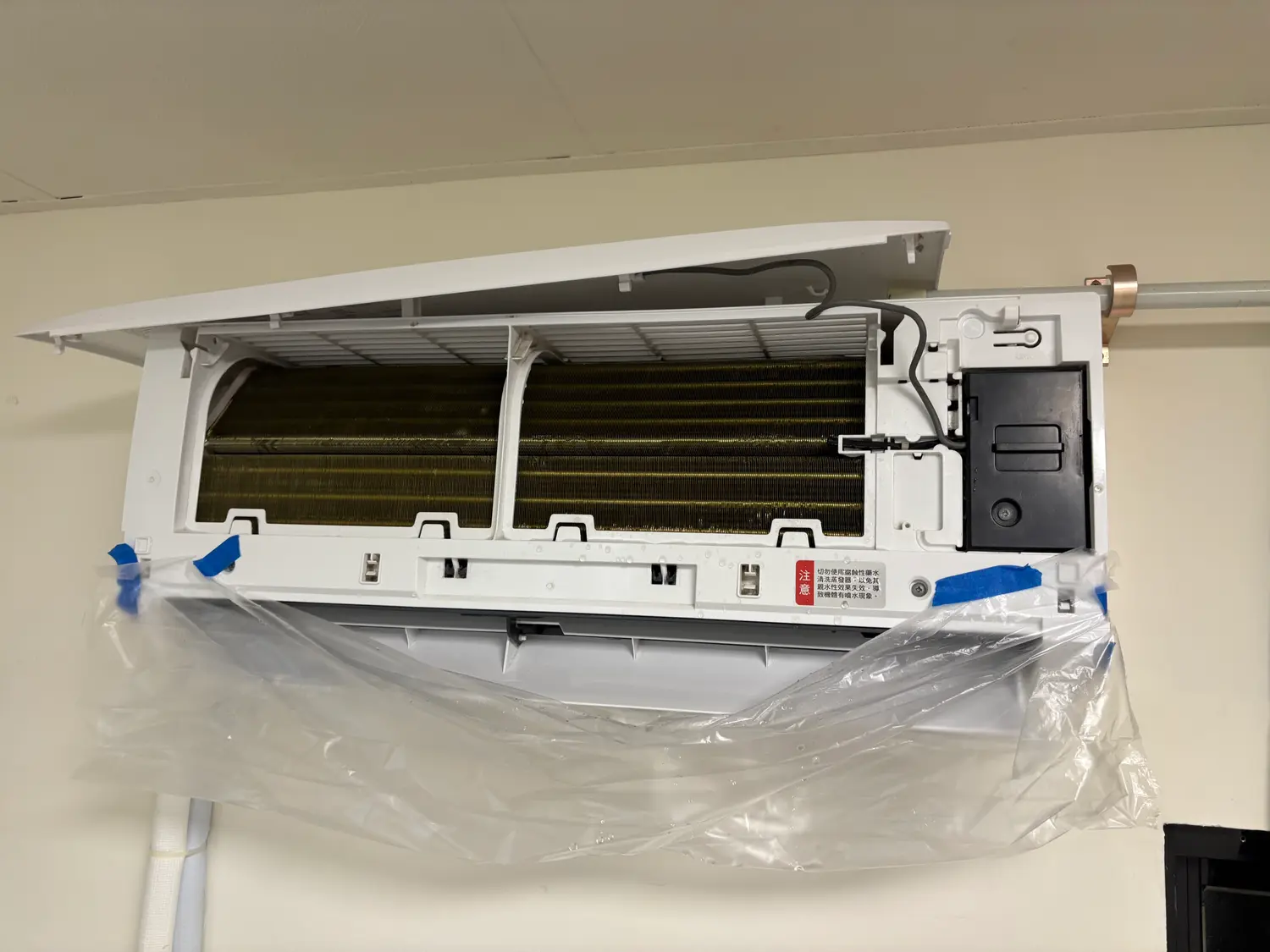 1 room apartment for rent TWD 19 600 - 9 ping - Zhongshan District, Taipei City slide 13