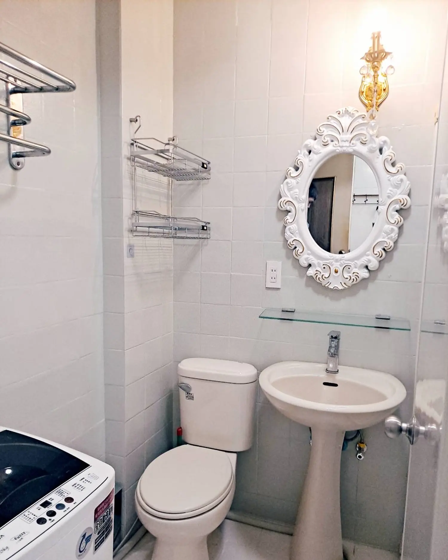 1 room apartment for rent TWD 19 600 - 9 ping - Zhongshan District, Taipei City slide 0