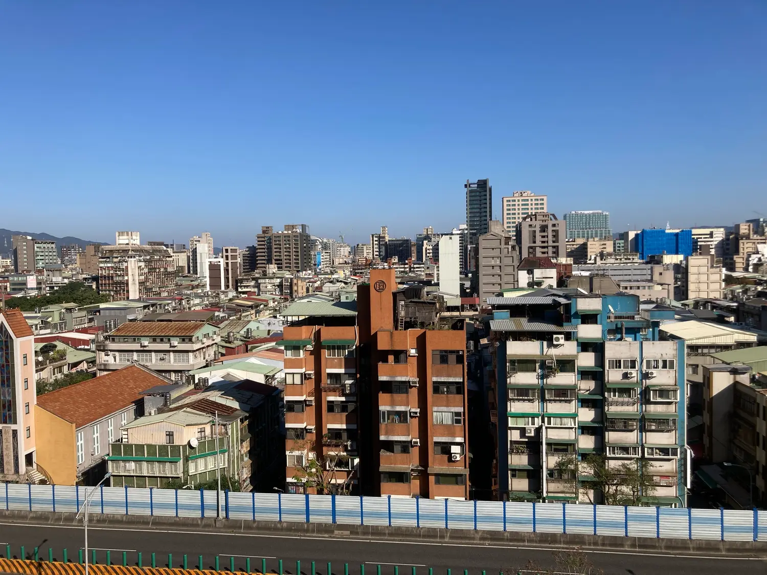 1 room apartment for rent TWD 19 600 - 9 ping - Zhongshan District, Taipei City slide 10