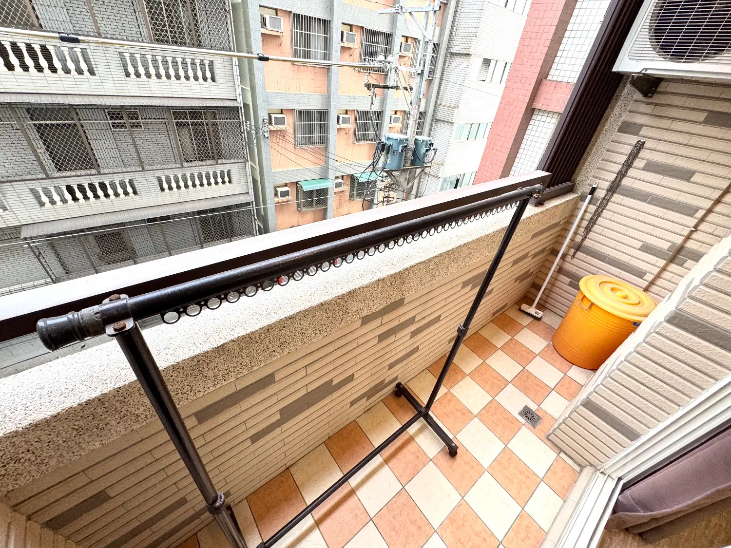 Private room for rent TWD 12 500 - 15 ping - Taichung City, Longjing District slide 8