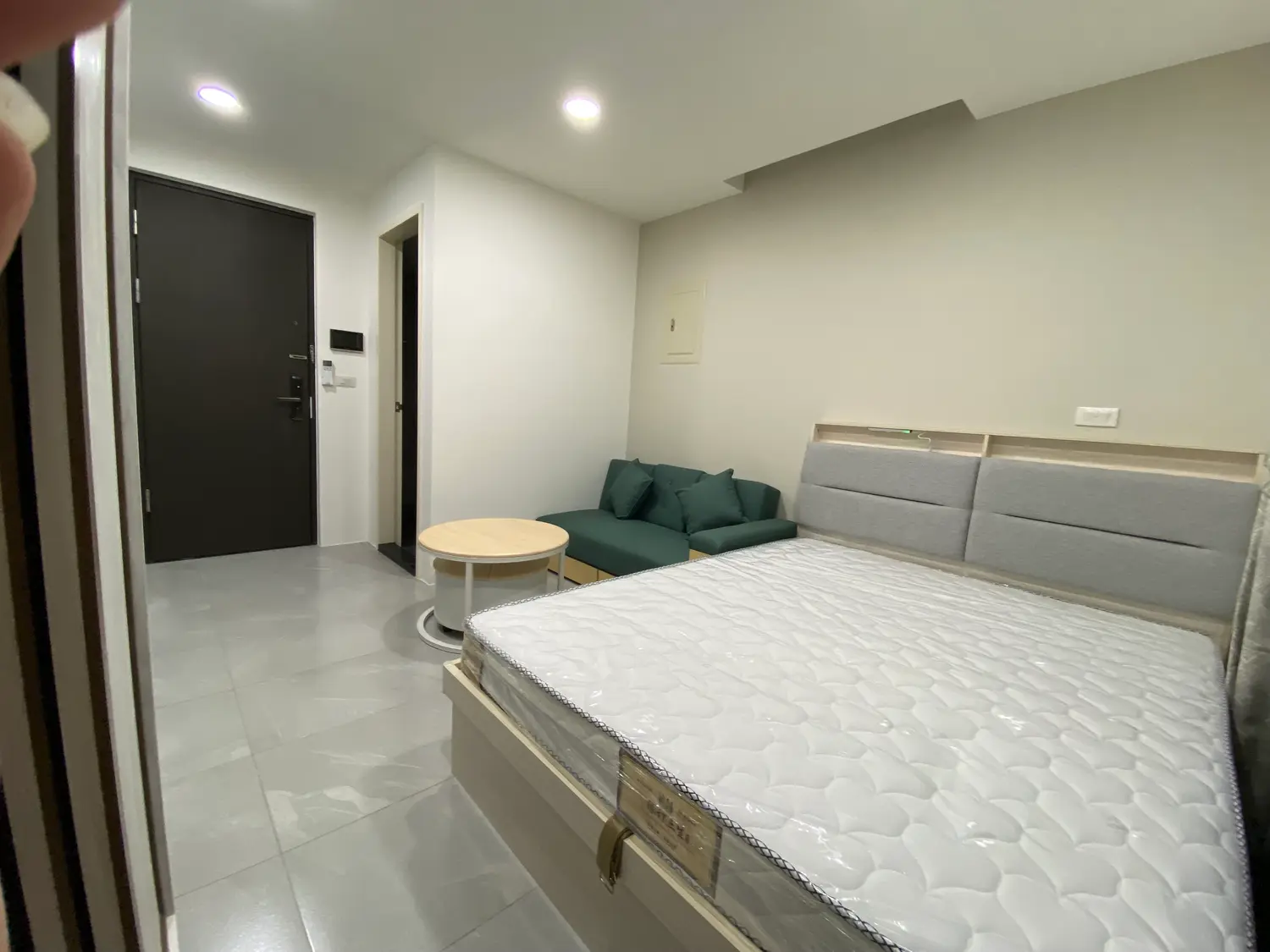 Studio apartment for rent in Zhongli District, Taoyuan City | TWD 19 700 | 8 ping slide 2