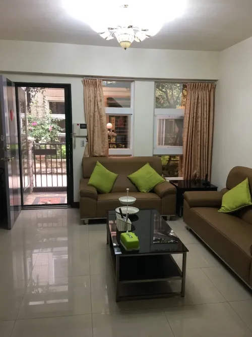 4 bedrooms villa for rent in Luzhu District, Taoyuan City | NT$ 32 000 | 70 ping slide 1