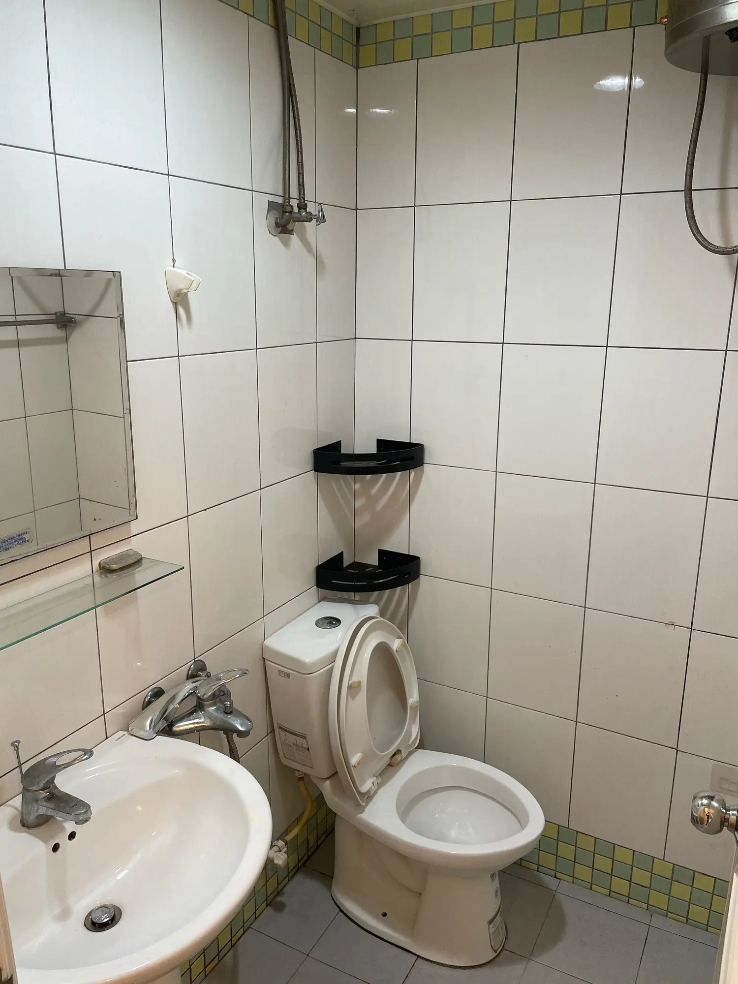 Private room for rent TWD 11 000 - 8 ping - Taipei City,Wanhua District slide 2