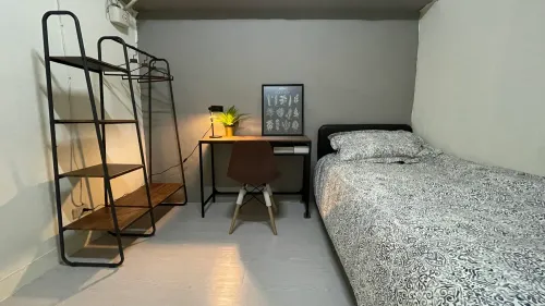 Room for rent NT$ 12 800 - Section 7, Zhongxiao East Road - 4 bedrooms