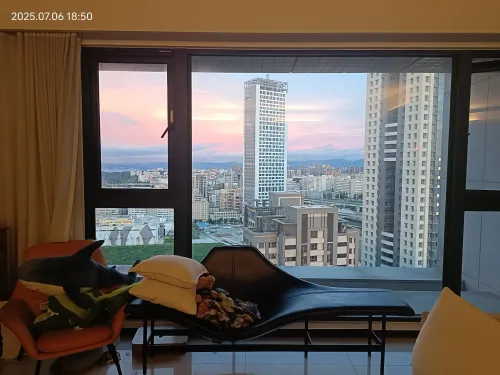 Apartment for rent TWD 76 000 - Zhongxiao 3rd Rd - 3 bedrooms