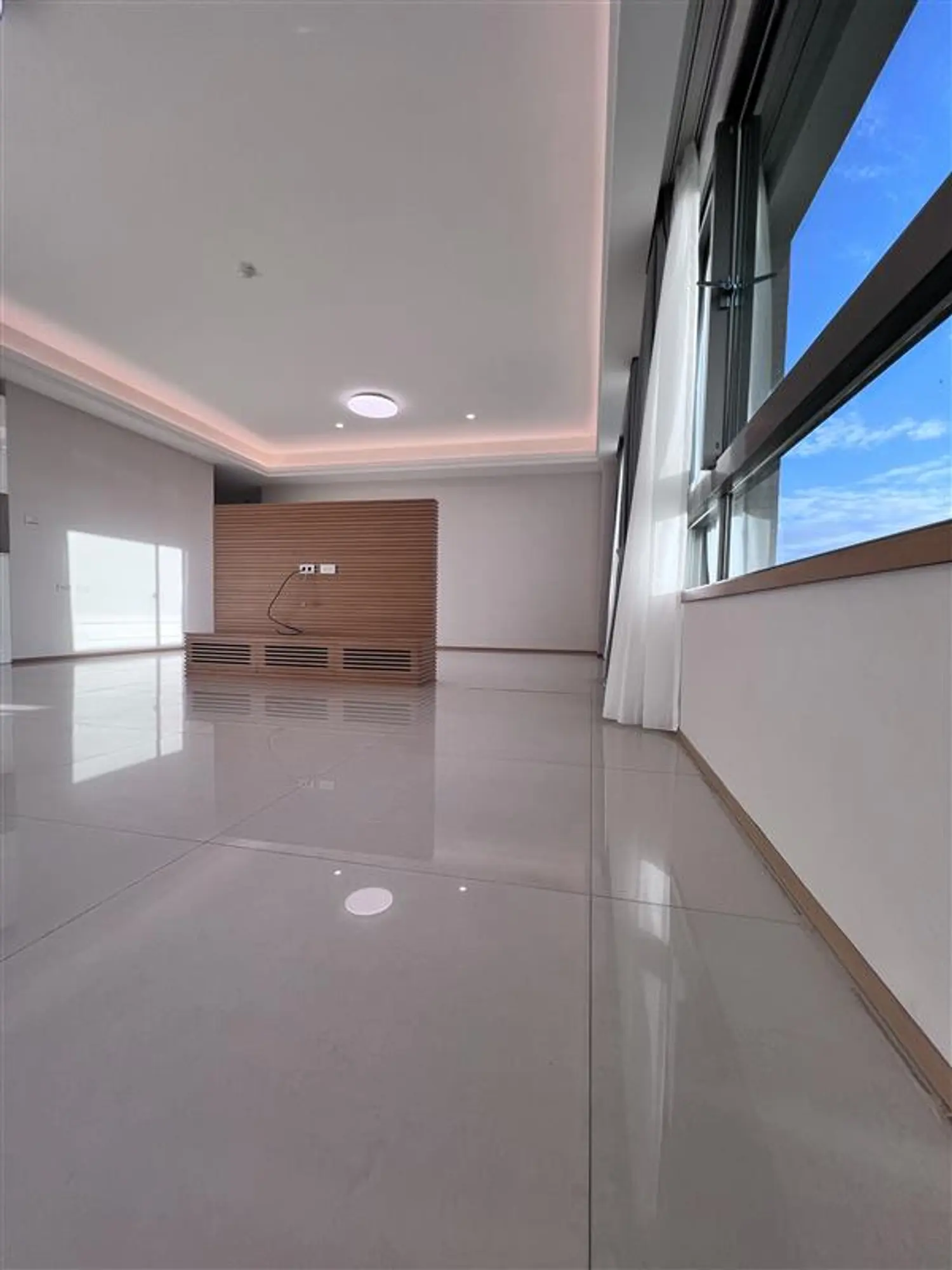 4 bedrooms apartment for rent TWD 110 000 - 50 ping - Shilin District,Taipei City slide 2
