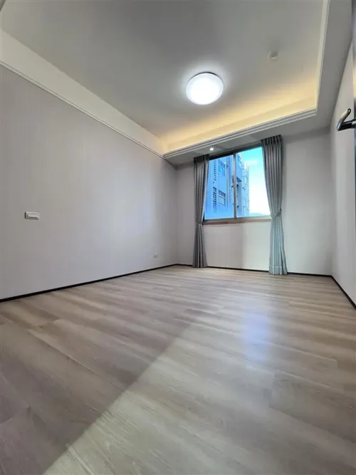Apartment for rent TWD 110 000 - Alley 7, Lane 290, Section 6, Zhongshan North Road - 4 bedrooms