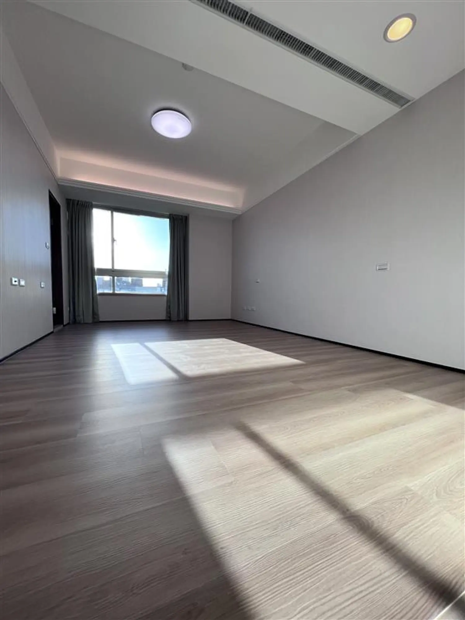 4 bedrooms apartment for rent TWD 110 000 - 50 ping - Shilin District,Taipei City slide 6