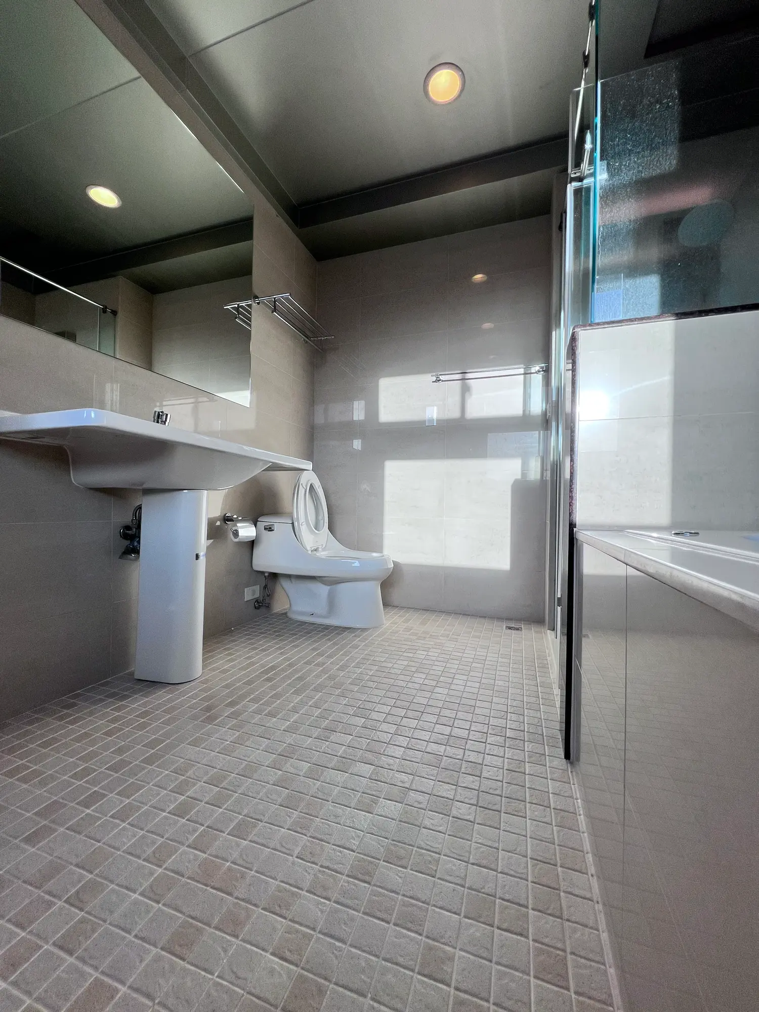 4 bedrooms apartment for rent TWD 110 000 - 50 ping - Shilin District,Taipei City slide 8