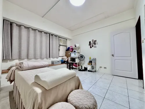 Street shop for sale in Zuoying District, Kaohsiung City | NT$ 16 880 000 | 31 ping slide 9