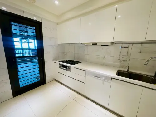 Apartment for rent TWD 70 000 - Minsheng Road Section 2 - 3 bedrooms