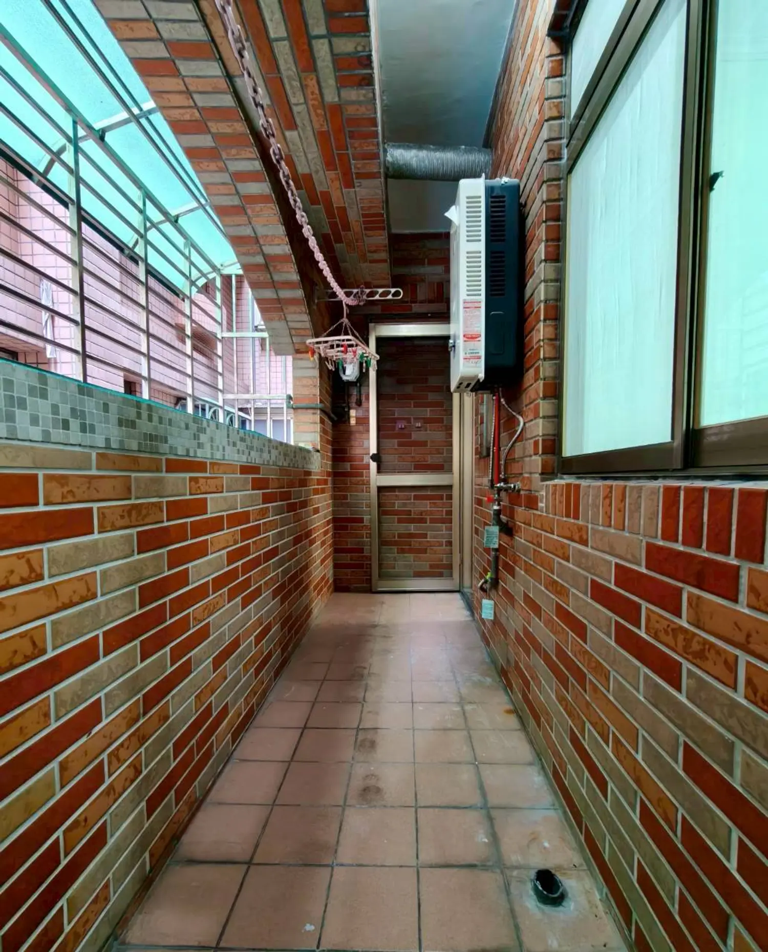 3 bedrooms apartment for sale TWD 25 580 000 - 23 ping - New Taipei City,Xinzhuang District slide 4