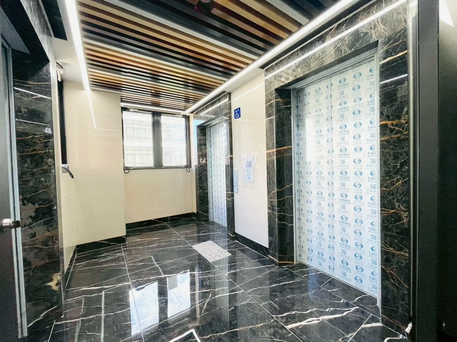 Office for sale in Songshan District, Taipei City | TWD 118 600 000 | 58 ping slide 11