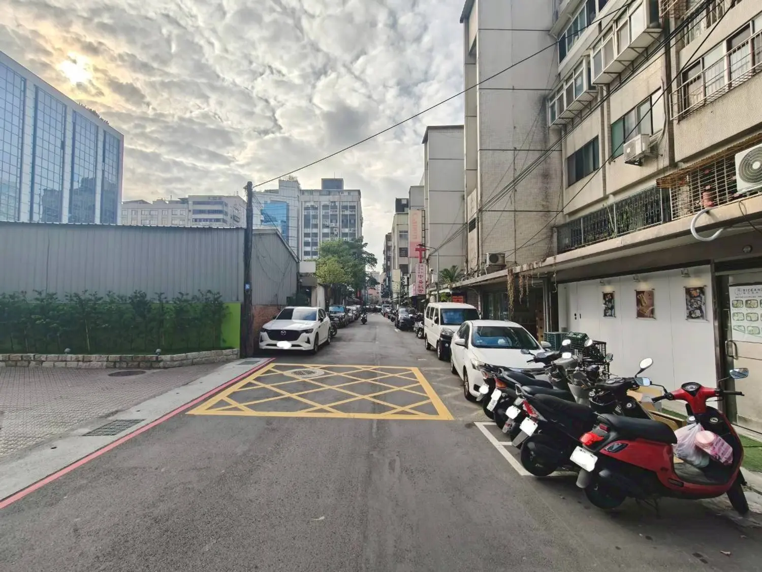 3 bedrooms apartment for sale TWD 27 880 000 - 26 ping - Songshan District, Taipei City slide 10