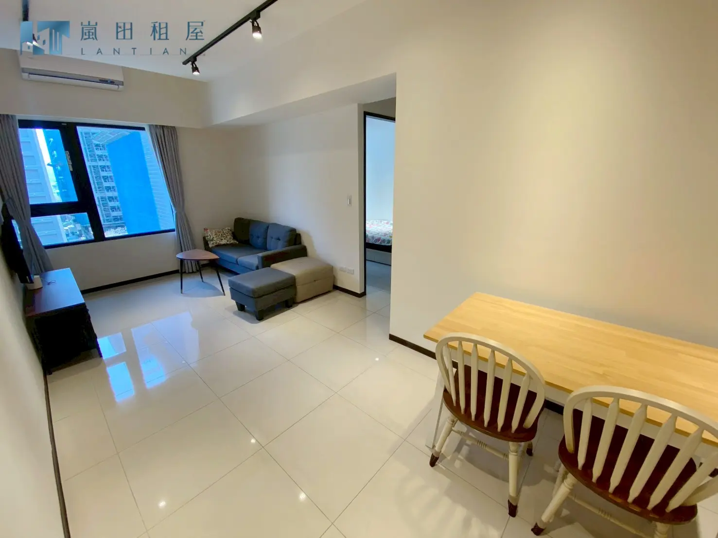 2 bedrooms apartment for rent in Wuqi District, Taichung City | NT$ 19 000 | 20 ping slide 1
