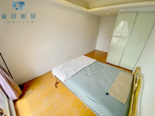 公寓 出租 NT$ 52 500 - 五權西路二段 - 4 房