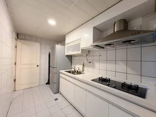 1 room apartment for rent in Xindian District, New Taipei City | NT$ 26 000 | 31 ping slide 11